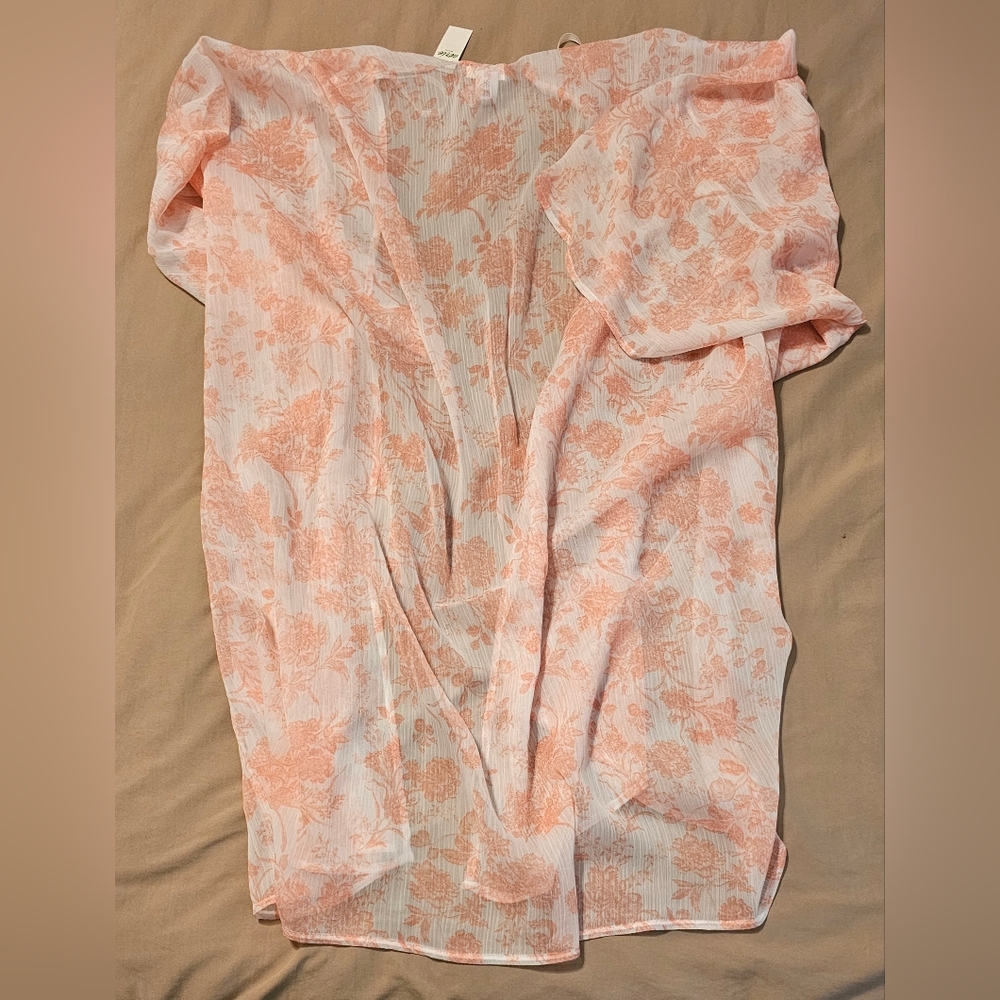 Aerie Pink‎ Ciffon Cape - Picture 8 of 9